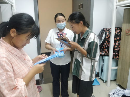 学生住宿服务中心开展新生宿舍走访工作